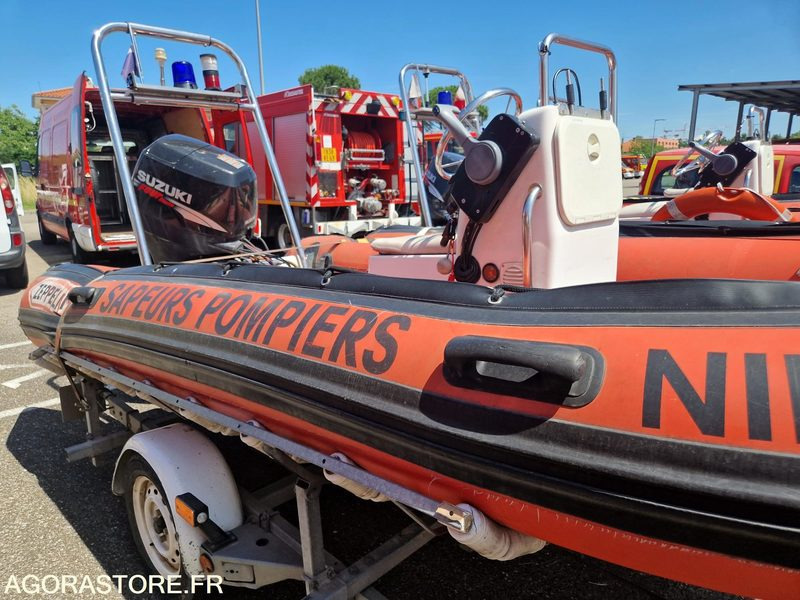 ZEPPELIN Command 15 sur remorque RSA - 643BLJ69 - 2009 - Poluprikolica: slika ZEPPELIN Command 15 sur remorque RSA - 643BLJ69 - 2009 - Poluprikolica ZEPPELIN Command 15 sur remorque RSA - 643BLJ69 - 2009 - Poluprikolica: slika ZEPPELIN Command 15 sur remorque RSA - 643BLJ69 - 2009 - Poluprikolica