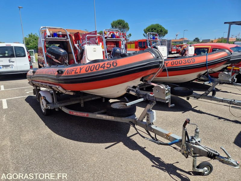 ZEPPELIN Command 15 sur remorque RSA - 643BLJ69 - 2009 - Poluprikolica: slika ZEPPELIN Command 15 sur remorque RSA - 643BLJ69 - 2009 - Poluprikolica ZEPPELIN Command 15 sur remorque RSA - 643BLJ69 - 2009 - Poluprikolica: slika ZEPPELIN Command 15 sur remorque RSA - 643BLJ69 - 2009 - Poluprikolica