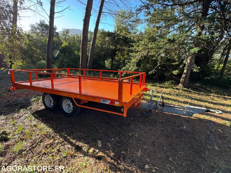 REMORQUE MOIROUD - Prikolica: slika REMORQUE MOIROUD - Prikolica REMORQUE MOIROUD - Prikolica: slika REMORQUE MOIROUD - Prikolica