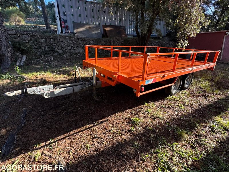 REMORQUE MOIROUD - Prikolica: slika REMORQUE MOIROUD - Prikolica REMORQUE MOIROUD - Prikolica: slika REMORQUE MOIROUD - Prikolica