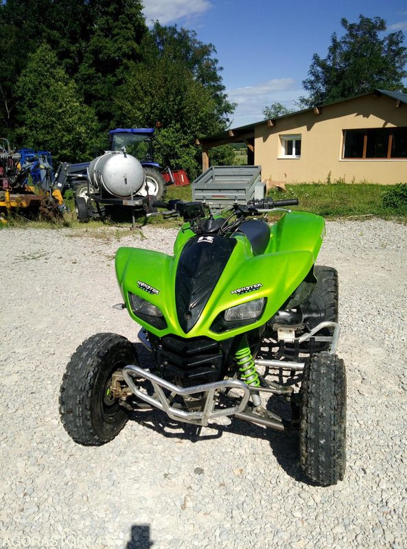 Quad - ATV/ Quad vozilo: slika Quad - ATV/ Quad vozilo Quad - ATV/ Quad vozilo: slika Quad - ATV/ Quad vozilo