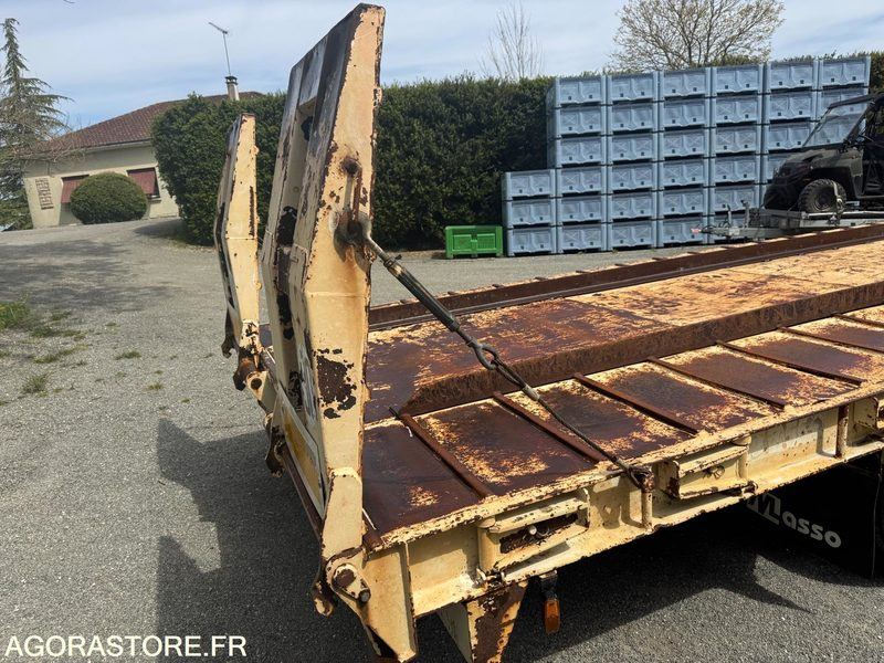 REMORQUE MASSO - Prikolica s niskim utovarivačem: slika REMORQUE MASSO - Prikolica s niskim utovarivačem REMORQUE MASSO - Prikolica s niskim utovarivačem: slika REMORQUE MASSO - Prikolica s niskim utovarivačem