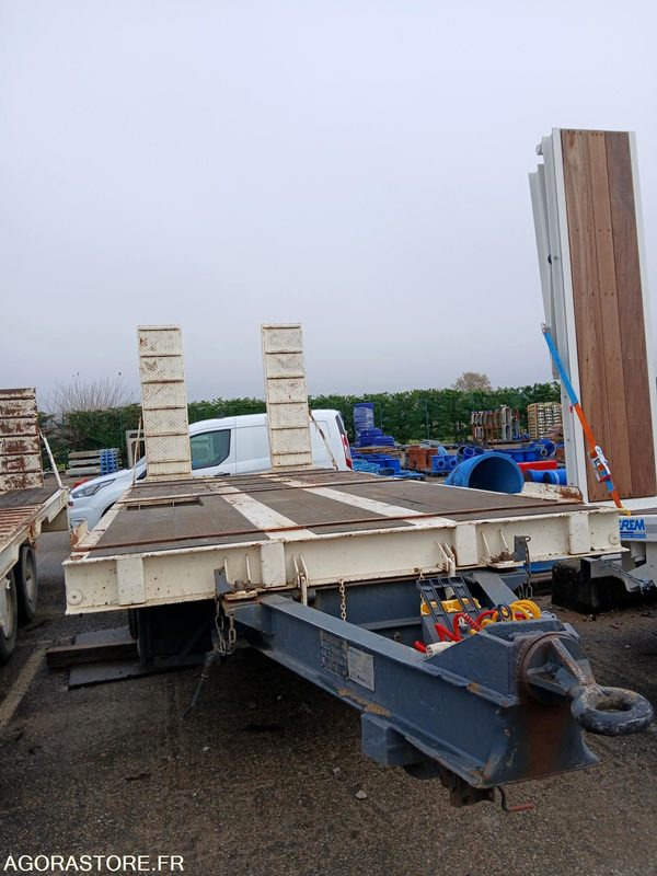 REMORQUE PORTE ENGIN - Prikolica s niskim utovarivačem: slika REMORQUE PORTE ENGIN - Prikolica s niskim utovarivačem REMORQUE PORTE ENGIN - Prikolica s niskim utovarivačem: slika REMORQUE PORTE ENGIN - Prikolica s niskim utovarivačem