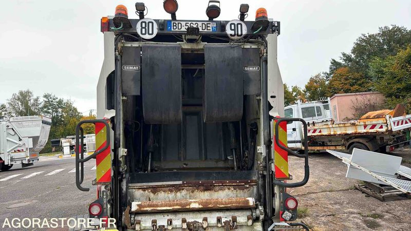 RENAULT 44AHL1CC35 - 2010 - 235775 KM - Kamion za odvoz smeća: slika  RENAULT 44AHL1CC35 - 2010 - 235775 KM - Kamion za odvoz smeća RENAULT 44AHL1CC35 - 2010 - 235775 KM - Kamion za odvoz smeća: slika  RENAULT 44AHL1CC35 - 2010 - 235775 KM - Kamion za odvoz smeća