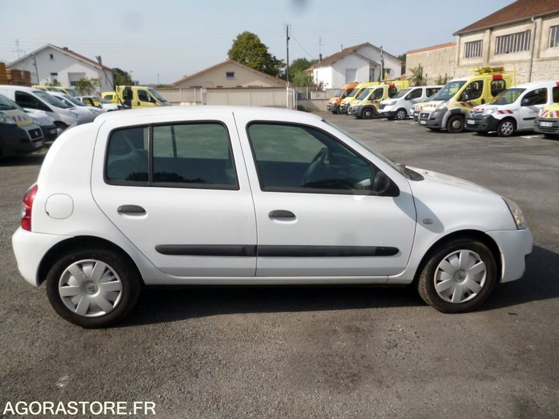 RENAULT CLIO 1.5 DCI - 2007 - Automobil: slika RENAULT CLIO 1.5 DCI - 2007 - Automobil RENAULT CLIO 1.5 DCI - 2007 - Automobil: slika RENAULT CLIO 1.5 DCI - 2007 - Automobil