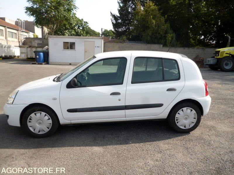 RENAULT CLIO 1.5 DCI - 2007 - Automobil: slika RENAULT CLIO 1.5 DCI - 2007 - Automobil RENAULT CLIO 1.5 DCI - 2007 - Automobil: slika RENAULT CLIO 1.5 DCI - 2007 - Automobil
