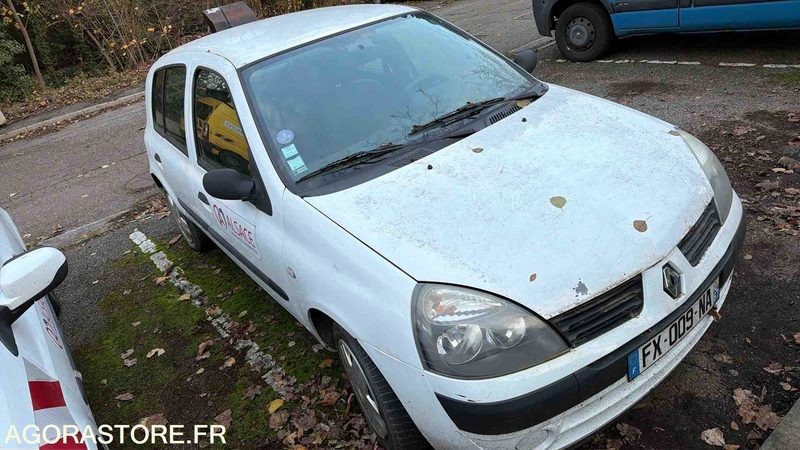 RENAULT CLIO - 2004 - 168530 KM - FX009NA - Automobil: slika RENAULT CLIO - 2004 - 168530 KM - FX009NA - Automobil RENAULT CLIO - 2004 - 168530 KM - FX009NA - Automobil: slika RENAULT CLIO - 2004 - 168530 KM - FX009NA - Automobil