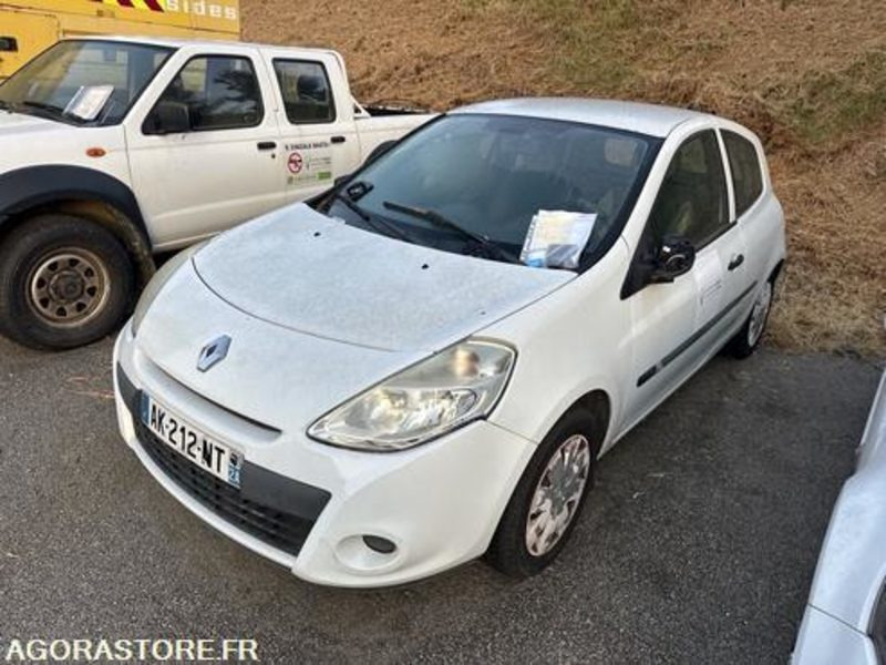 RENAULT CLIO - 2010 - 104062KM - AK212NT - Automobil: slika RENAULT CLIO - 2010 - 104062KM - AK212NT - Automobil RENAULT CLIO - 2010 - 104062KM - AK212NT - Automobil: slika RENAULT CLIO - 2010 - 104062KM - AK212NT - Automobil