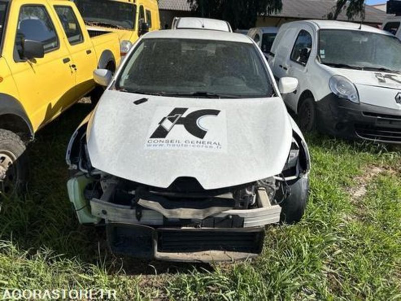 RENAULT CLIO - 2014 - 169502KM - DL008WA - Automobil: slika RENAULT CLIO - 2014 - 169502KM - DL008WA - Automobil RENAULT CLIO - 2014 - 169502KM - DL008WA - Automobil: slika RENAULT CLIO - 2014 - 169502KM - DL008WA - Automobil