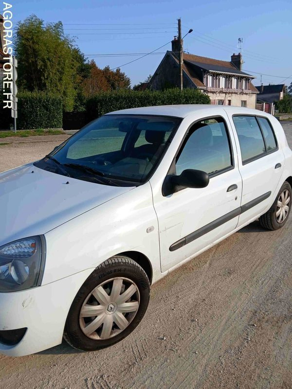 RENAULT CLIO II 1.5 DCI DE 2008 - Automobil: slika RENAULT CLIO II 1.5 DCI DE 2008 - Automobil RENAULT CLIO II 1.5 DCI DE 2008 - Automobil: slika RENAULT CLIO II 1.5 DCI DE 2008 - Automobil