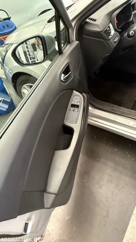 RENAULT CLIO V Diesel - 35000km - 2019 - Automobil: slika RENAULT CLIO V Diesel - 35000km - 2019 - Automobil RENAULT CLIO V Diesel - 35000km - 2019 - Automobil: slika RENAULT CLIO V Diesel - 35000km - 2019 - Automobil