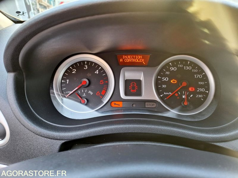Automobil RENAULT CLIO3 Phase2 _ 3 places _ Diesel 1.5DCI: slika Automobil RENAULT CLIO3 Phase2 _ 3 places _ Diesel 1.5DCI Automobil RENAULT CLIO3 Phase2 _ 3 places _ Diesel 1.5DCI: slika Automobil RENAULT CLIO3 Phase2 _ 3 places _ Diesel 1.5DCI