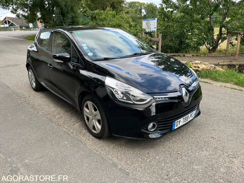 RENAULT Clio IV 5 portes 1.5 dCi 90cv Business 2015 135000 km - Automobil: slika RENAULT Clio IV 5 portes 1.5 dCi 90cv Business 2015 135000 km - Automobil RENAULT Clio IV 5 portes 1.5 dCi 90cv Business 2015 135000 km - Automobil: slika RENAULT Clio IV 5 portes 1.5 dCi 90cv Business 2015 135000 km - Automobil