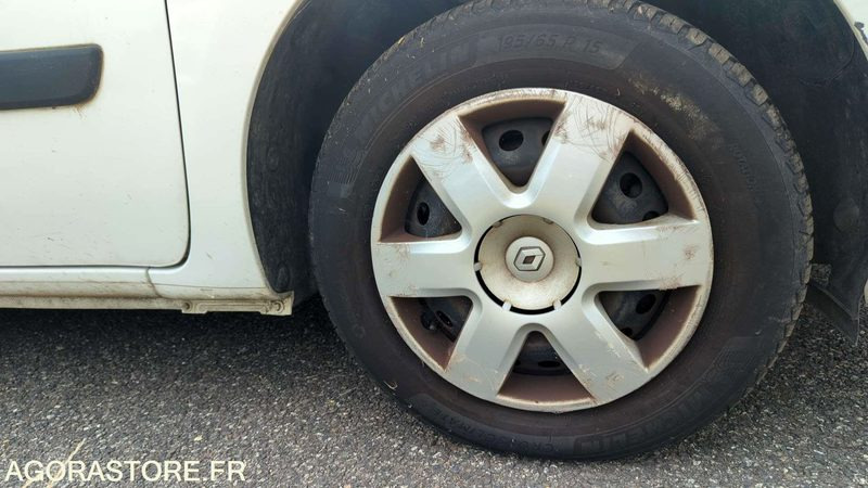 Mali kombi RENAULT KANGOO 172436kms - 2016: slika Mali kombi RENAULT KANGOO 172436kms - 2016