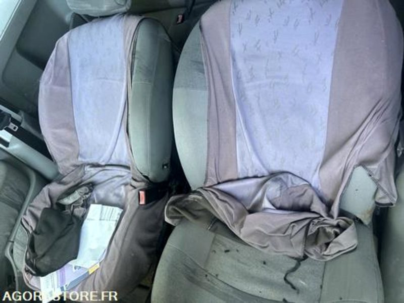 Zakup  RENAULT KANGOO - 2005 - 260300KM - 5693HF2B RENAULT KANGOO - 2005 - 260300KM - 5693HF2B: slika Zakup  RENAULT KANGOO - 2005 - 260300KM - 5693HF2B RENAULT KANGOO - 2005 - 260300KM - 5693HF2B