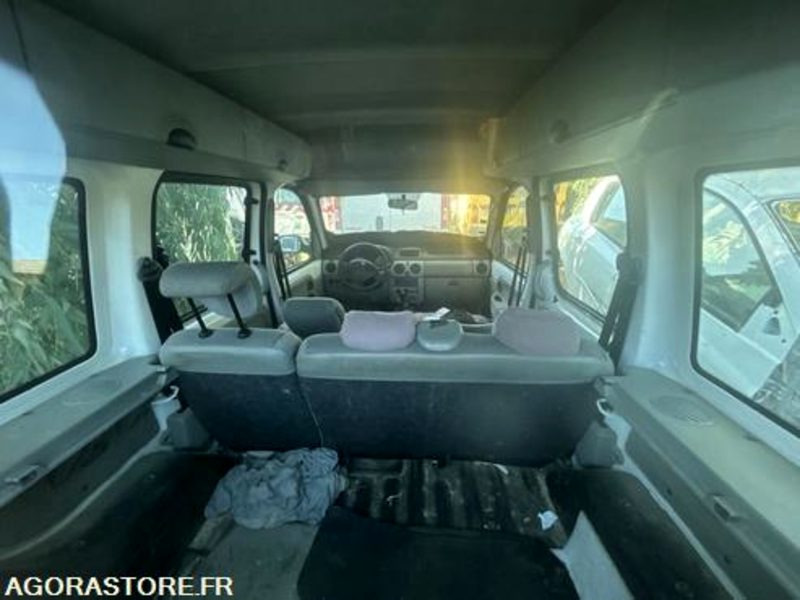Zakup  RENAULT KANGOO - 2005 - 260300KM - 5693HF2B RENAULT KANGOO - 2005 - 260300KM - 5693HF2B: slika Zakup  RENAULT KANGOO - 2005 - 260300KM - 5693HF2B RENAULT KANGOO - 2005 - 260300KM - 5693HF2B