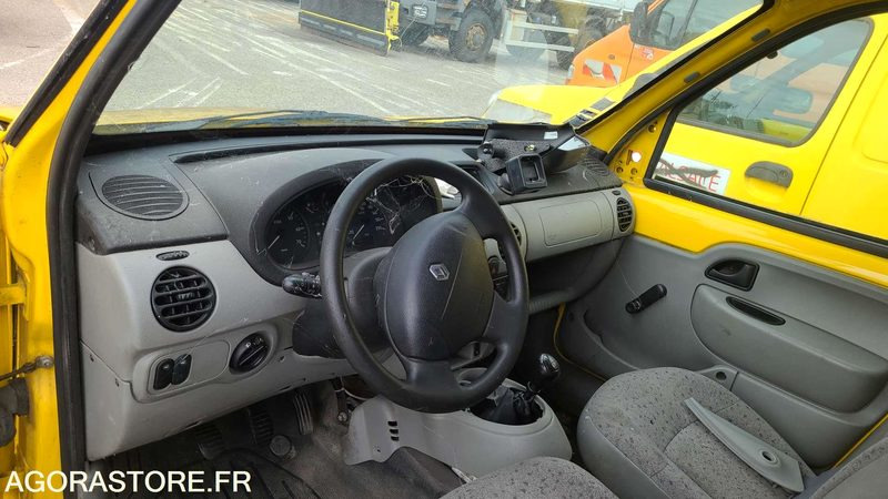 Mali kombi RENAULT KANGOO - 2005: slika Mali kombi RENAULT KANGOO - 2005