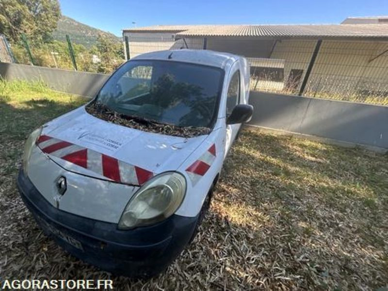 Mali kombi RENAULT KANGOO - 2010 - 278573km - AR154YG: slika Mali kombi RENAULT KANGOO - 2010 - 278573km - AR154YG