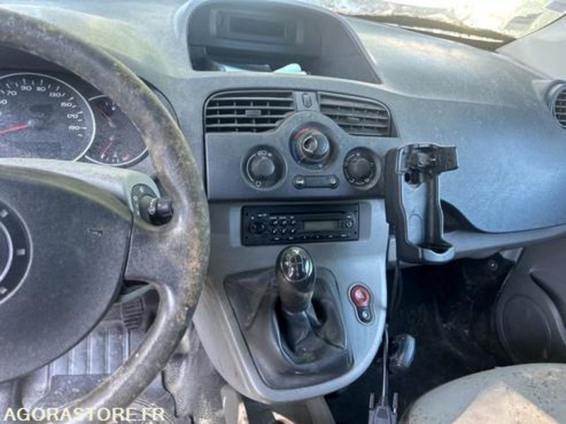 Mali kombi RENAULT KANGOO - 2010 - 278573km - AR154YG: slika Mali kombi RENAULT KANGOO - 2010 - 278573km - AR154YG