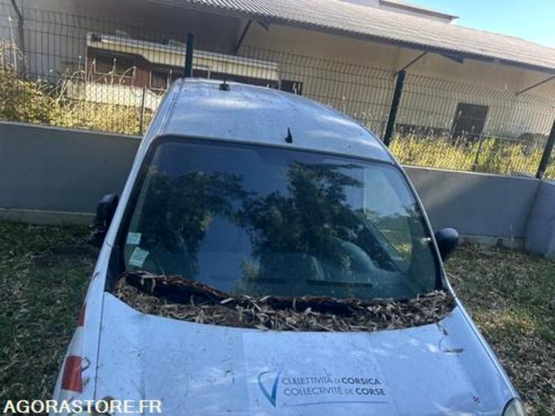 RENAULT KANGOO - 2010 - 278573km - AR154YG - Mali kombi: slika RENAULT KANGOO - 2010 - 278573km - AR154YG - Mali kombi RENAULT KANGOO - 2010 - 278573km - AR154YG - Mali kombi: slika RENAULT KANGOO - 2010 - 278573km - AR154YG - Mali kombi