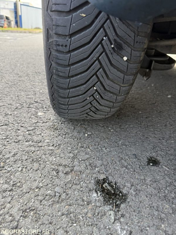 Automobil RENAULT KANGOO AVEC GPS - 2014 - 242112km - DC-739-QB: slika Automobil RENAULT KANGOO AVEC GPS - 2014 - 242112km - DC-739-QB