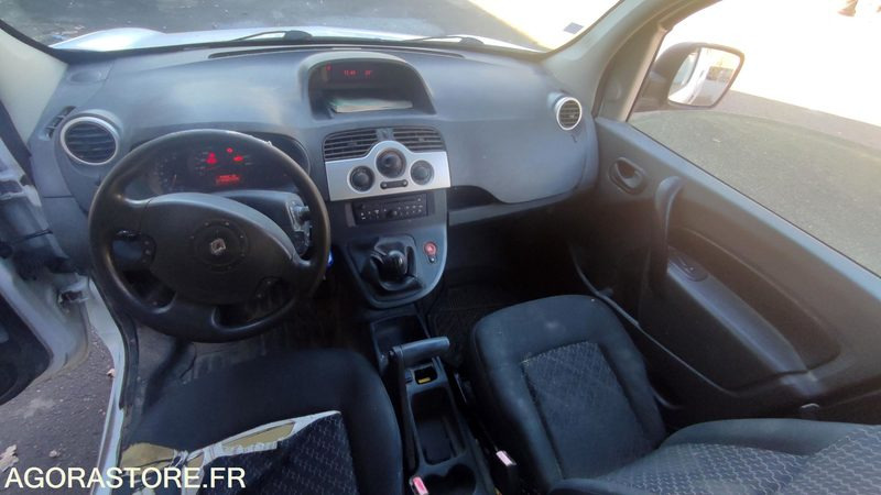 Mali kombi RENAULT Kangoo - 2012 - 231542km: slika Mali kombi RENAULT Kangoo - 2012 - 231542km Mali kombi RENAULT Kangoo - 2012 - 231542km: slika Mali kombi RENAULT Kangoo - 2012 - 231542km
