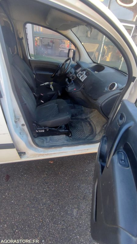 Mali kombi RENAULT Kangoo - 2012 - 231542km: slika Mali kombi RENAULT Kangoo - 2012 - 231542km Mali kombi RENAULT Kangoo - 2012 - 231542km: slika Mali kombi RENAULT Kangoo - 2012 - 231542km