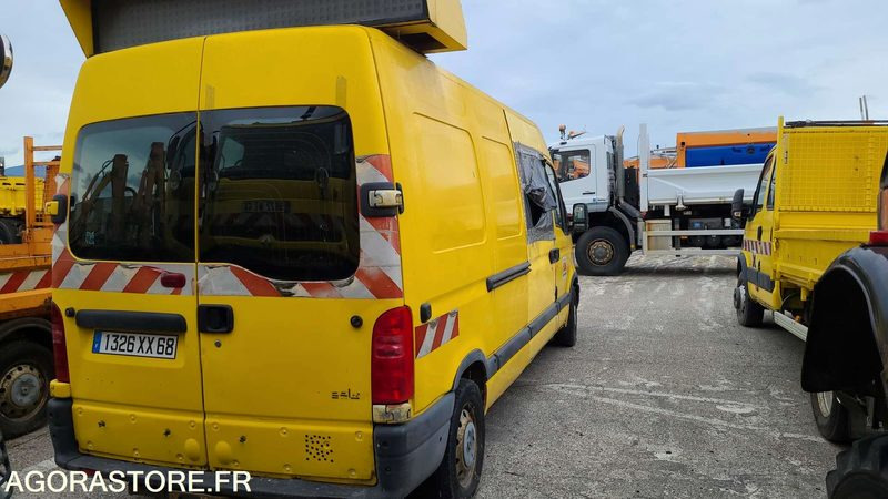 RENAULT MASTER - 2002 - 374300 KM - Furgon: slika RENAULT MASTER - 2002 - 374300 KM - Furgon RENAULT MASTER - 2002 - 374300 KM - Furgon: slika RENAULT MASTER - 2002 - 374300 KM - Furgon