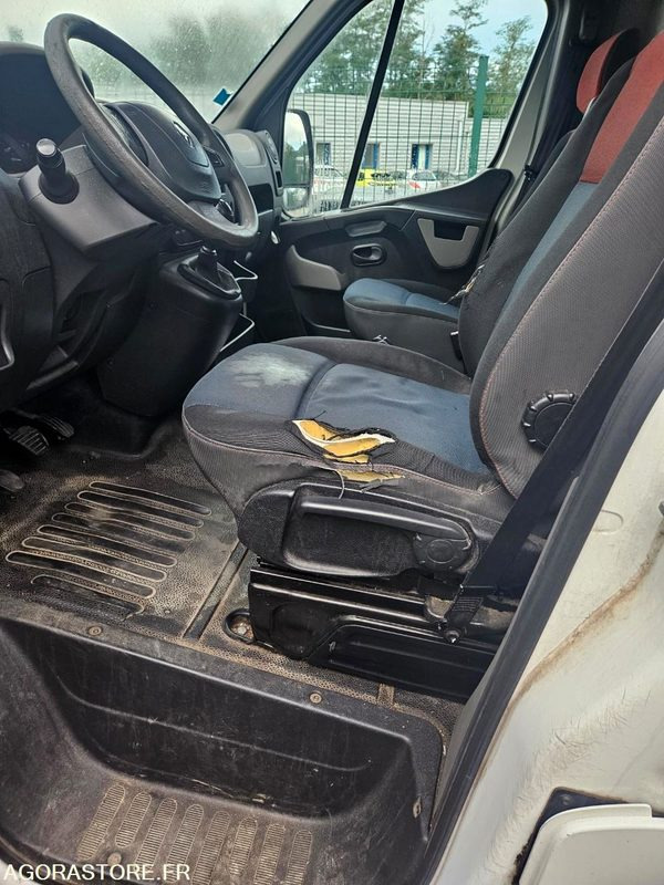 RENAULT MASTER /2015/324242kM (DQ 150 RZ) - Furgon: slika RENAULT MASTER /2015/324242kM (DQ 150 RZ) - Furgon RENAULT MASTER /2015/324242kM (DQ 150 RZ) - Furgon: slika RENAULT MASTER /2015/324242kM (DQ 150 RZ) - Furgon