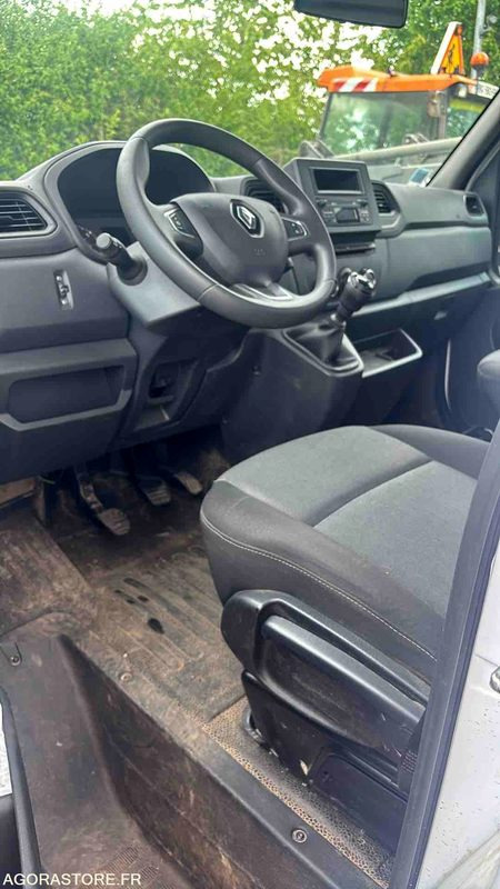Zakup  RENAULT - MASTER - 2023 - 20967kms RENAULT - MASTER - 2023 - 20967kms: slika Zakup  RENAULT - MASTER - 2023 - 20967kms RENAULT - MASTER - 2023 - 20967kms