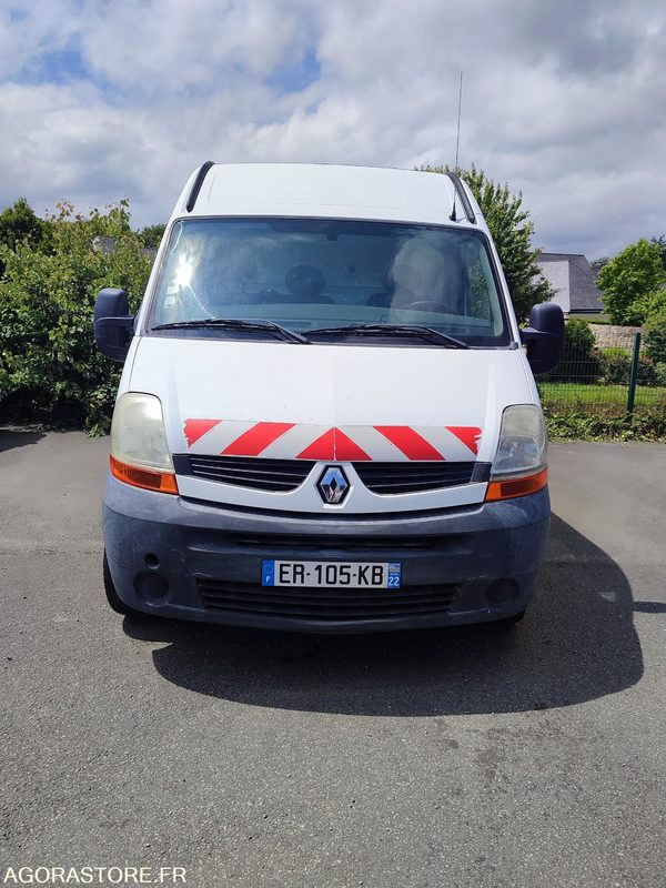 RENAULT MASTER II 2.5DCi - 120cv L3H2 - Furgon: slika RENAULT MASTER II 2.5DCi - 120cv L3H2 - Furgon RENAULT MASTER II 2.5DCi - 120cv L3H2 - Furgon: slika RENAULT MASTER II 2.5DCi - 120cv L3H2 - Furgon