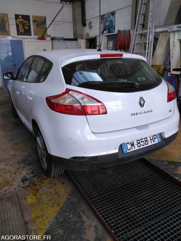 RENAULT MEGANE DIESEL - Automobil: slika RENAULT MEGANE DIESEL - Automobil RENAULT MEGANE DIESEL - Automobil: slika RENAULT MEGANE DIESEL - Automobil