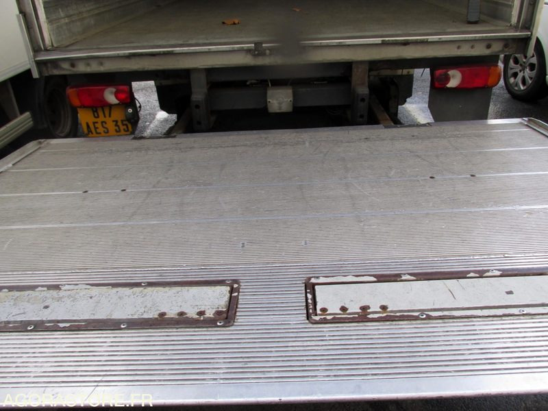 RENAULT MIDLUM M180 - Furgon: slika RENAULT MIDLUM M180 - Furgon RENAULT MIDLUM M180 - Furgon: slika RENAULT MIDLUM M180 - Furgon