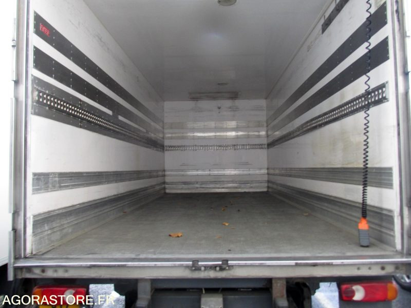 RENAULT MIDLUM M180 - Furgon: slika RENAULT MIDLUM M180 - Furgon RENAULT MIDLUM M180 - Furgon: slika RENAULT MIDLUM M180 - Furgon