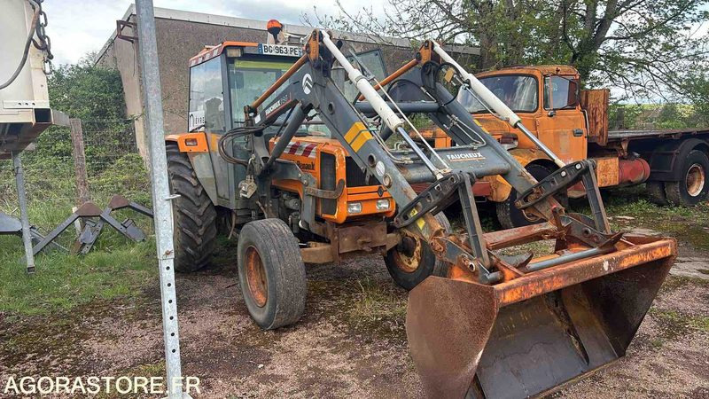 RENAULT Modèle 850 MI 2 - 1992 - 15818 H - Traktor: slika RENAULT Modèle 850 MI 2 - 1992 - 15818 H - Traktor RENAULT Modèle 850 MI 2 - 1992 - 15818 H - Traktor: slika RENAULT Modèle 850 MI 2 - 1992 - 15818 H - Traktor