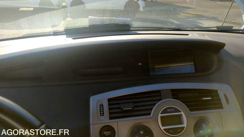 RENAULT SCENIC - 2007 - Automobil: slika RENAULT SCENIC - 2007 - Automobil RENAULT SCENIC - 2007 - Automobil: slika RENAULT SCENIC - 2007 - Automobil