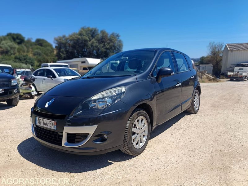 RENAULT SCENIC III 1.5 DCI 110CV - 2009 - 155000KMS - Automobil: slika RENAULT SCENIC III 1.5 DCI 110CV - 2009 - 155000KMS - Automobil RENAULT SCENIC III 1.5 DCI 110CV - 2009 - 155000KMS - Automobil: slika RENAULT SCENIC III 1.5 DCI 110CV - 2009 - 155000KMS - Automobil