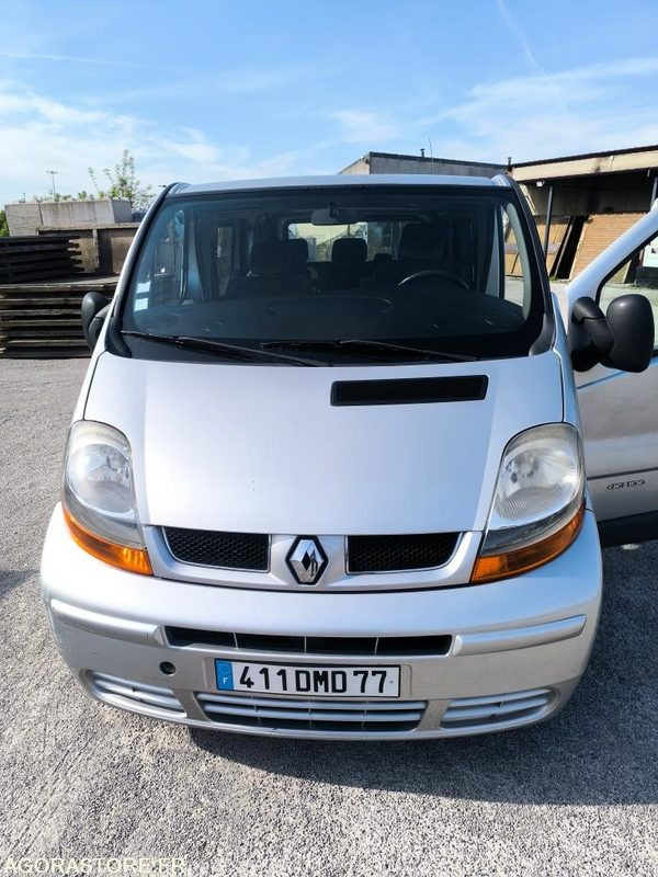 RENAULT TRAFIC 2004 - 152227KM - Minibus, Putnički kombi: slika RENAULT TRAFIC 2004 - 152227KM - Minibus, Putnički kombi RENAULT TRAFIC 2004 - 152227KM - Minibus, Putnički kombi: slika RENAULT TRAFIC 2004 - 152227KM - Minibus, Putnički kombi