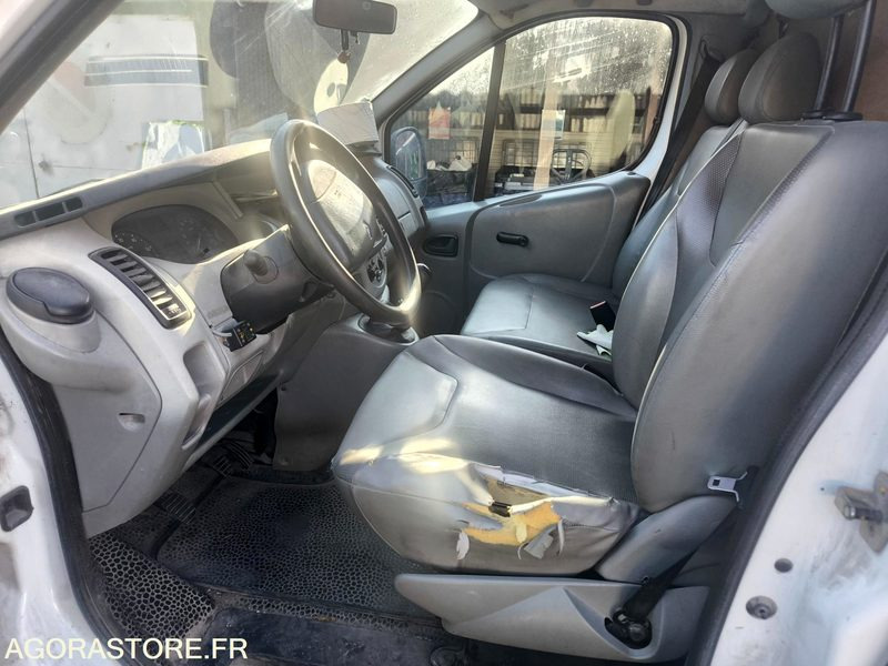 RENAULT TRAFIC 2008 133879kms - Furgon: slika RENAULT TRAFIC 2008 133879kms - Furgon RENAULT TRAFIC 2008 133879kms - Furgon: slika RENAULT TRAFIC 2008 133879kms - Furgon