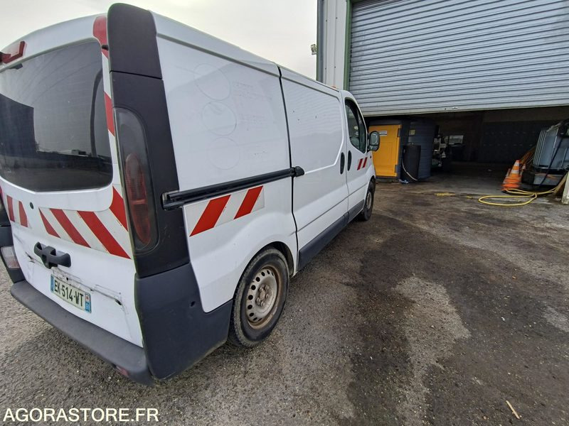 RENAULT TRAFIC - 283 019 KM - 2006 -EK-514-WT - Furgon: slika RENAULT TRAFIC - 283 019 KM - 2006 -EK-514-WT - Furgon RENAULT TRAFIC - 283 019 KM - 2006 -EK-514-WT - Furgon: slika RENAULT TRAFIC - 283 019 KM - 2006 -EK-514-WT - Furgon
