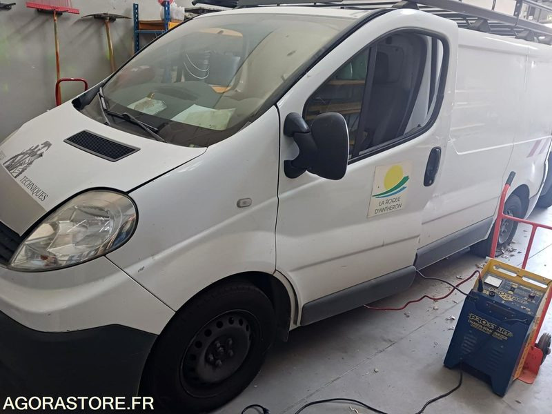 RENAULT TRAFIC - Furgon: slika RENAULT TRAFIC - Furgon RENAULT TRAFIC - Furgon: slika RENAULT TRAFIC - Furgon