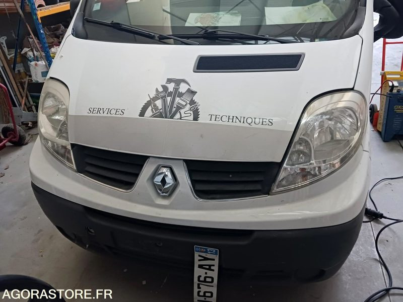 RENAULT TRAFIC - Furgon: slika RENAULT TRAFIC - Furgon RENAULT TRAFIC - Furgon: slika RENAULT TRAFIC - Furgon
