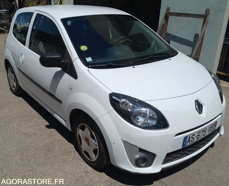 RENAULT TWINGO 2 72848 kms 2010 - Automobil: slika RENAULT TWINGO 2 72848 kms 2010 - Automobil RENAULT TWINGO 2 72848 kms 2010 - Automobil: slika RENAULT TWINGO 2 72848 kms 2010 - Automobil