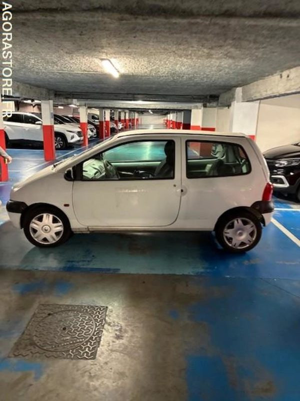 RENAULT TWINGO - 2001 - Automobil: slika RENAULT TWINGO - 2001 - Automobil RENAULT TWINGO - 2001 - Automobil: slika RENAULT TWINGO - 2001 - Automobil