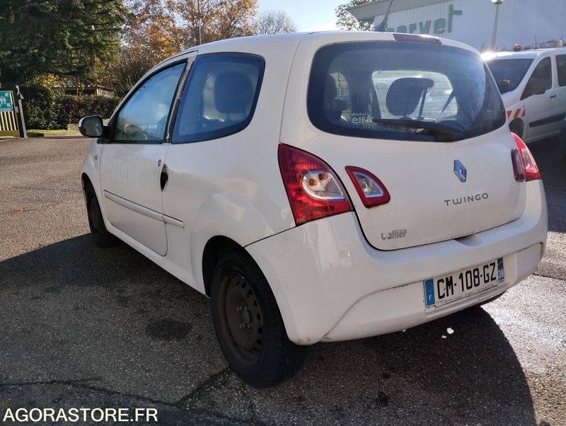 RENAULT TWINGO II _ mot. 1.2i 16V LEV 16V eco2 75cv _ CM-108-GZ - Automobil: slika RENAULT TWINGO II _ mot. 1.2i 16V LEV 16V eco2 75cv _ CM-108-GZ - Automobil RENAULT TWINGO II _ mot. 1.2i 16V LEV 16V eco2 75cv _ CM-108-GZ - Automobil: slika RENAULT TWINGO II _ mot. 1.2i 16V LEV 16V eco2 75cv _ CM-108-GZ - Automobil
