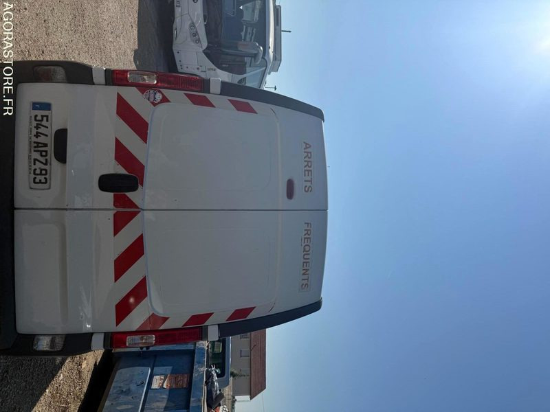 RENAULT trafic 88306kms - 2009 - Furgon: slika RENAULT trafic 88306kms - 2009 - Furgon RENAULT trafic 88306kms - 2009 - Furgon: slika RENAULT trafic 88306kms - 2009 - Furgon