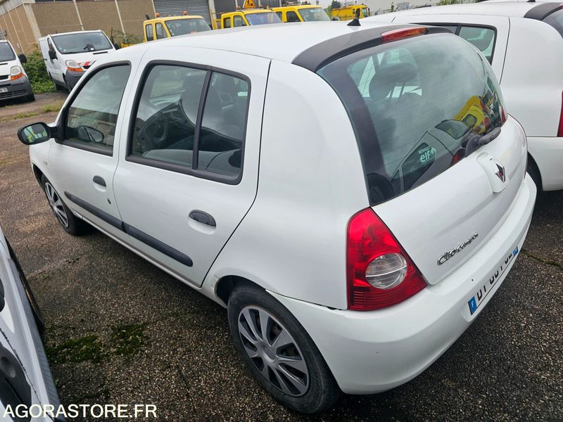 Renault Clio - 2007 - 237145km - DY887CL - Automobil: slika Renault Clio - 2007 - 237145km - DY887CL - Automobil Renault Clio - 2007 - 237145km - DY887CL - Automobil: slika Renault Clio - 2007 - 237145km - DY887CL - Automobil