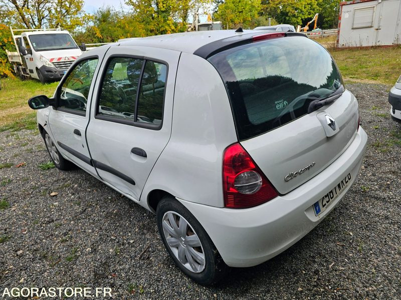 Renault Clio - 2008 - 151507km - 2987WX28 - Automobil: slika Renault Clio - 2008 - 151507km - 2987WX28 - Automobil Renault Clio - 2008 - 151507km - 2987WX28 - Automobil: slika Renault Clio - 2008 - 151507km - 2987WX28 - Automobil