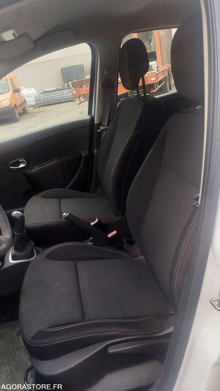 Renault - Clio - 2012 - 172874 kms - Automobil: slika Renault - Clio - 2012 - 172874 kms - Automobil Renault - Clio - 2012 - 172874 kms - Automobil: slika Renault - Clio - 2012 - 172874 kms - Automobil