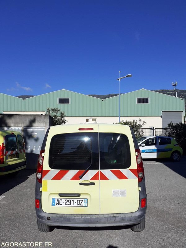 Renault Kangoo - 2009 - 215399KM - Mali kombi: slika Renault Kangoo - 2009 - 215399KM - Mali kombi Renault Kangoo - 2009 - 215399KM - Mali kombi: slika Renault Kangoo - 2009 - 215399KM - Mali kombi